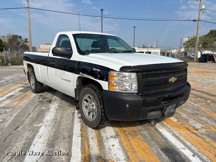 2010 Chevrolet Silverado 1500 Pickup Truck - photo 3
