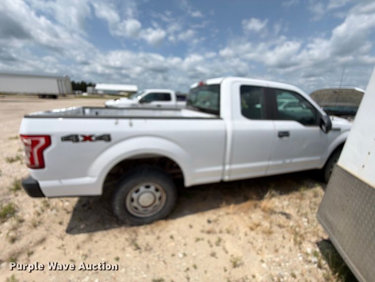 2017 Ford F150 Ext. Cab Pickup Truck - photo 4