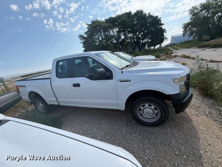 2015 Ford F150 Ext. Cab Pickup Truck - photo 4