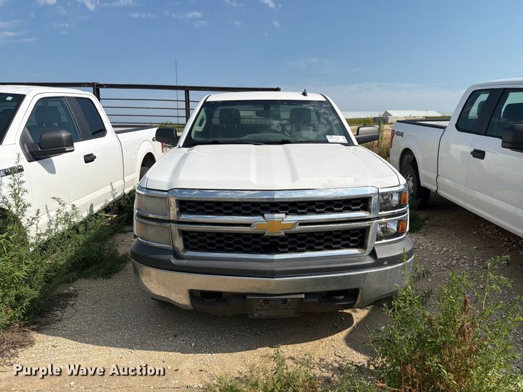 2014 Chevrolet Silverado 1500 Pickup Truck - photo 2