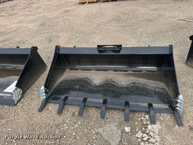 Land Pride Skid Steer Bucket - photo 2