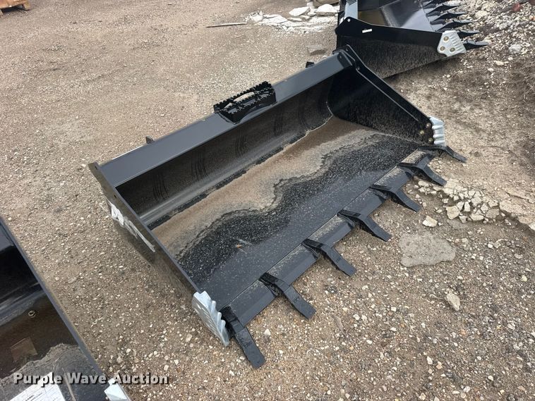 Land Pride Skid Steer Bucket - photo 3