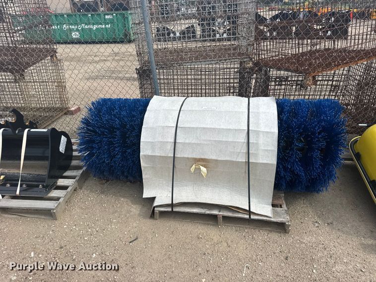 Skid Steer Broom - photo 2