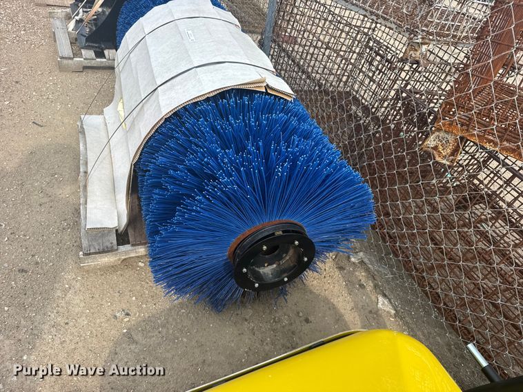 Skid Steer Broom - photo 5