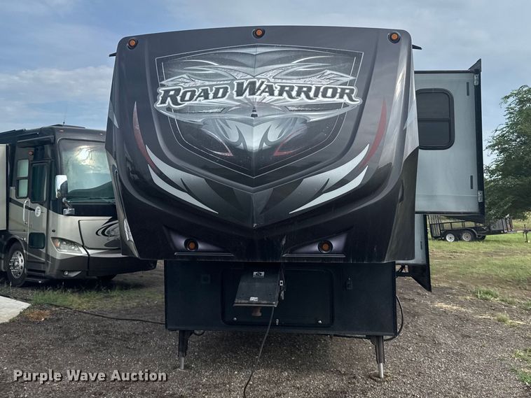 2015 Heartland Road Warrior 4020 Toy Hauler Camper - photo 2