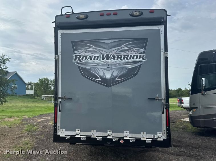 2015 Heartland Road Warrior 4020 Toy Hauler Camper - photo 5