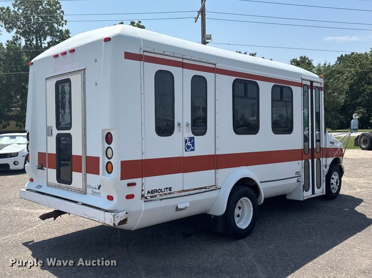 2000 Ford E350 Shuttle Bus - photo 5
