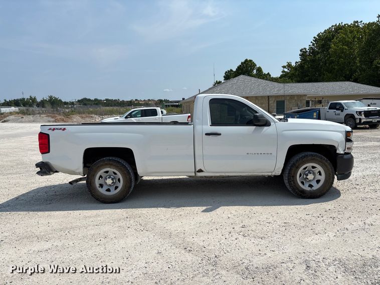 2017 Chevrolet Silverado 1500 Pickup Truck - photo 4