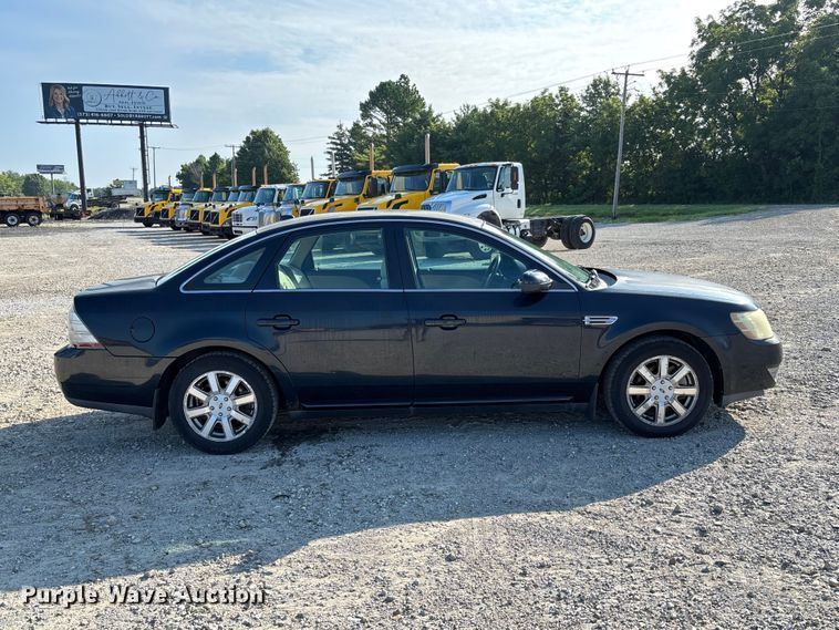 2008 Ford Taurus - photo 4