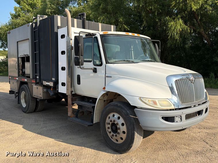 2009 International DuraStar 4300 Sewer Jetter Truck - photo 3