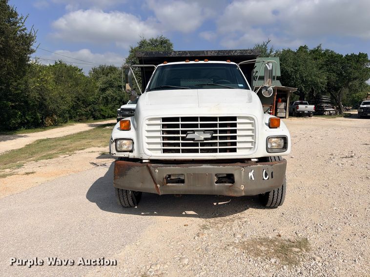 2002 Chevrolet C6500 Dump Flatbed Truck - photo 2