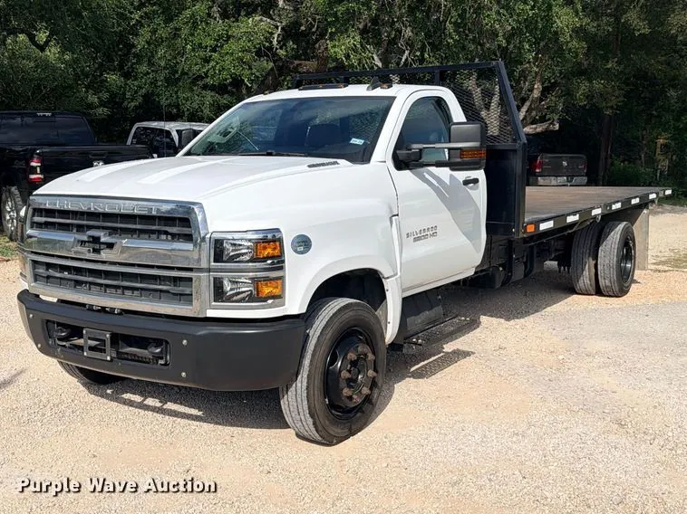 2020 Chevrolet Silverado 6500HD Flatbed Truck
