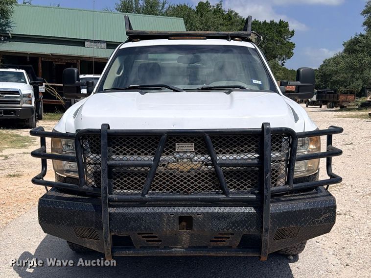 2008 Chevrolet Silverado 3500HD Flatbed Pickup Truck - photo 2