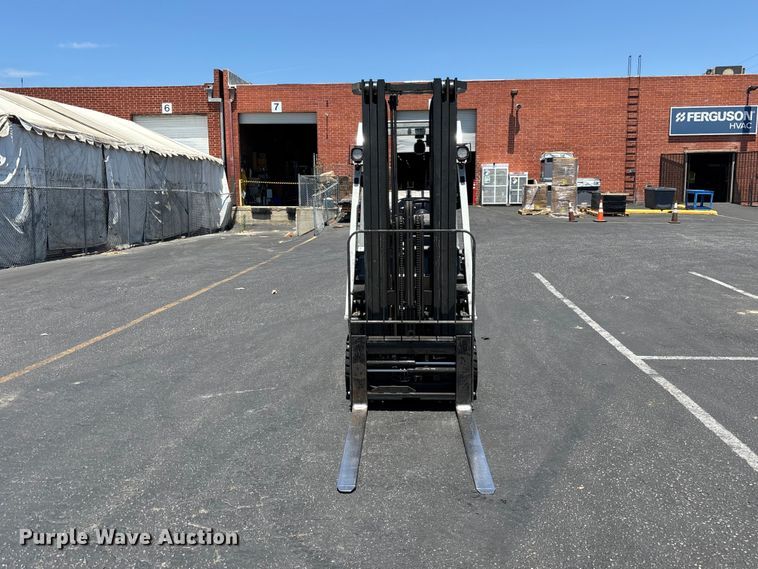 2017 UniCarriers CFS40 Forklift - photo 2