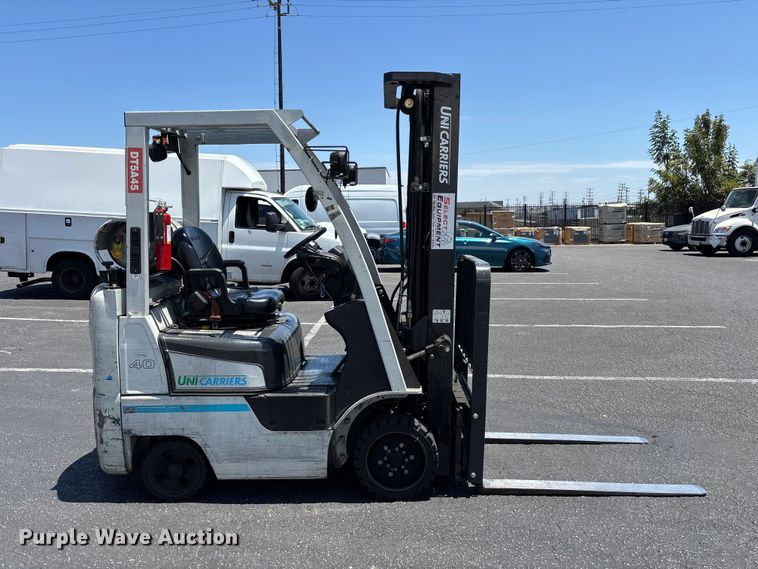 2017 UniCarriers CFS40 Forklift - photo 4