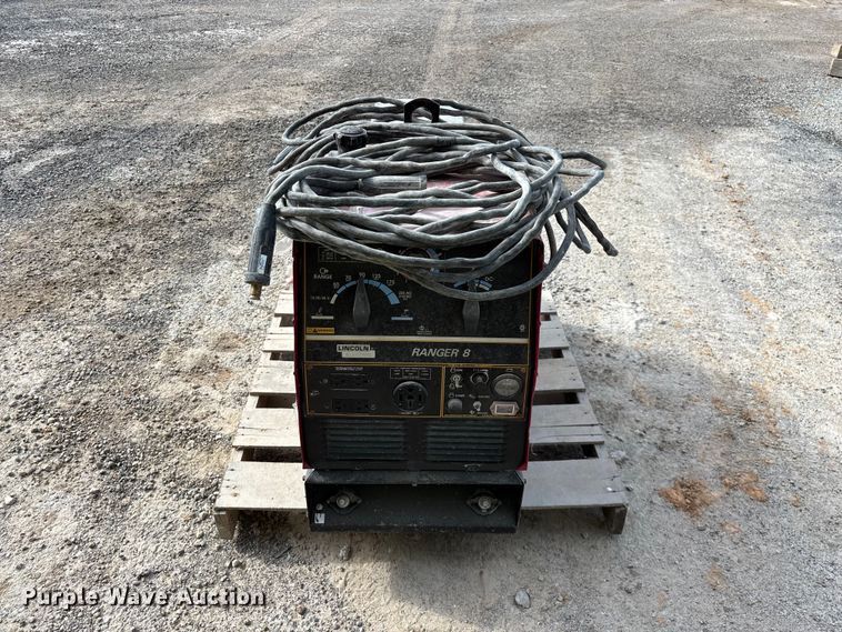 Lincoln Electric Ranger 8 Welder/Generator - photo 2