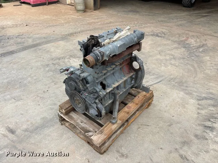 2004 Deutz F 4M 2011 Engine
