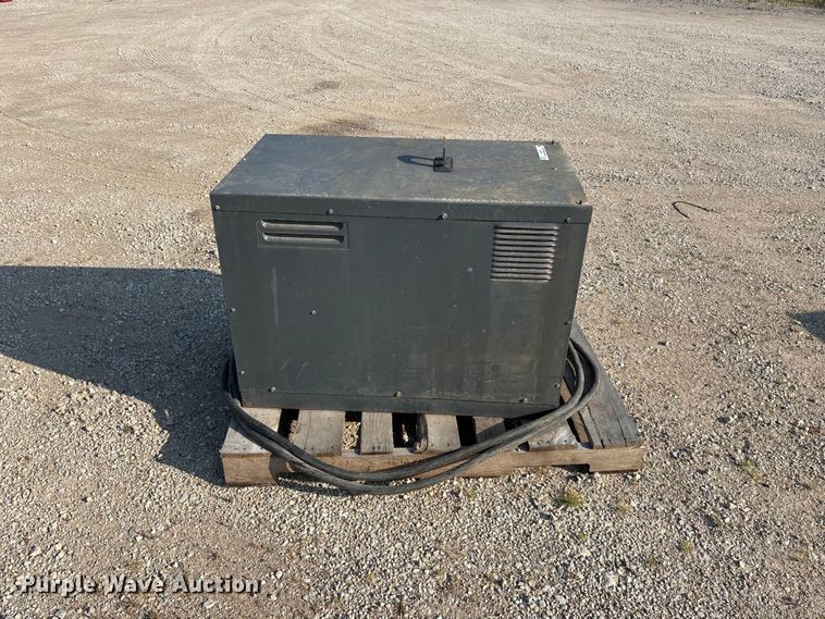 Lincoln Idealarc R3S-600 Welder - photo 4