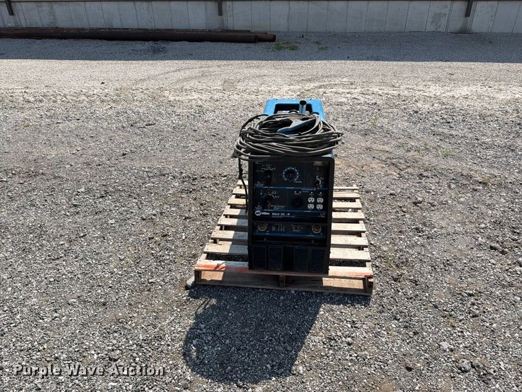 Miller Bobcat 225 Welder/Generator - photo 2