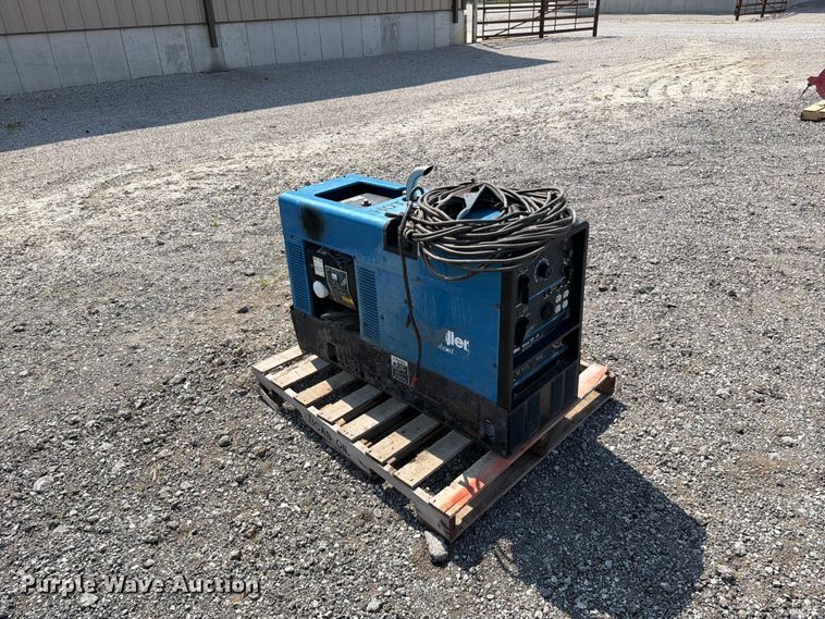Miller Bobcat 225 Welder/Generator - photo 3