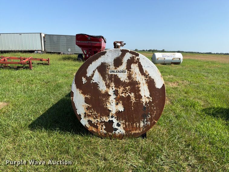 (2) 1000 Gallon Fuel Tanks - photo 2