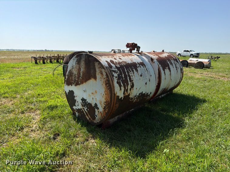 (2) 1000 Gallon Fuel Tanks - photo 5