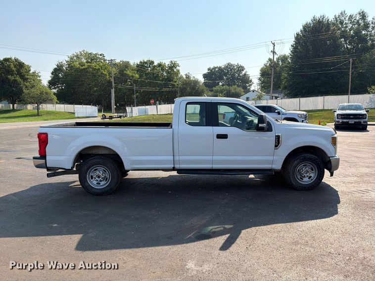 2019 Ford F250 Super Duty XL Ext. Cab Pickup Truck - photo 4