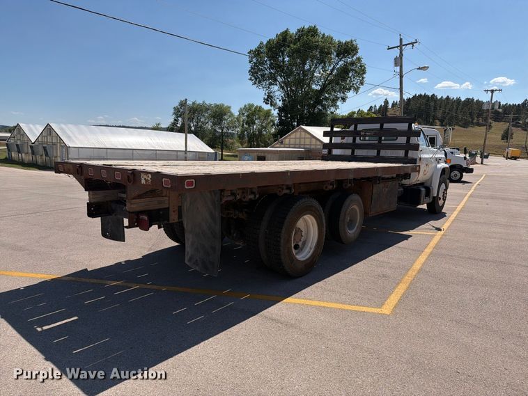 1985 GMC C7 Flatbed Truck - photo 5
