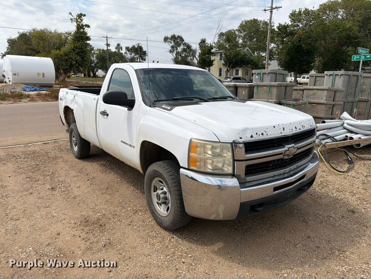 2007 Chevrolet Silverado 2500HD Pickup Truck - photo 3