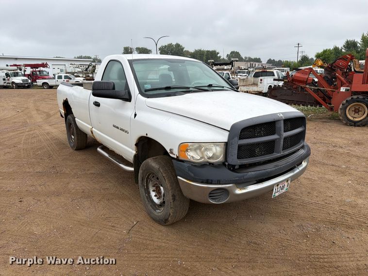 2005 Dodge Ram 2500 Pickup Truck - photo 3