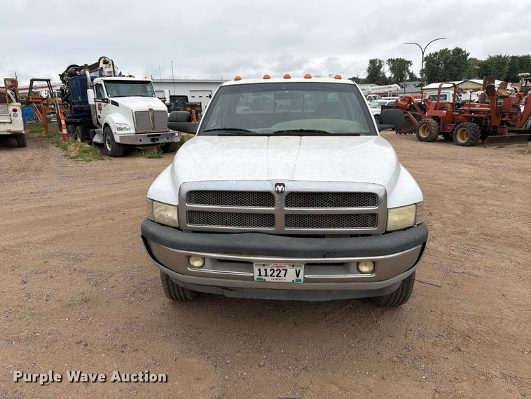 2001 Dodge Ram 2500 Ext. Cab Pickup Truck - photo 2