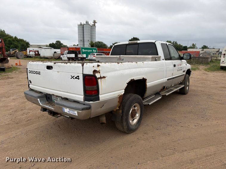 2001 Dodge Ram 2500 Ext. Cab Pickup Truck - photo 5