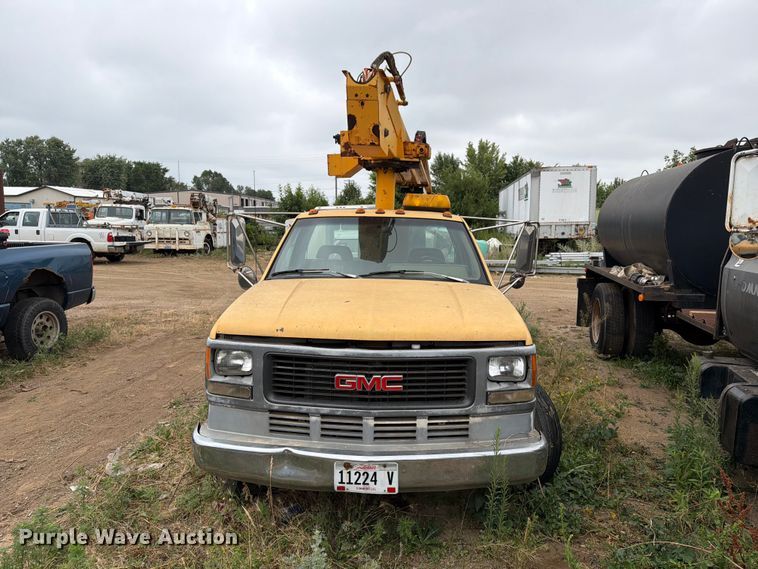 1994 GMC 3500HD Bucket Truck - photo 2
