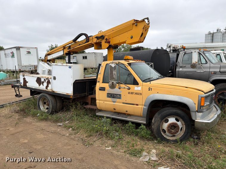 1994 GMC 3500HD Bucket Truck - photo 4