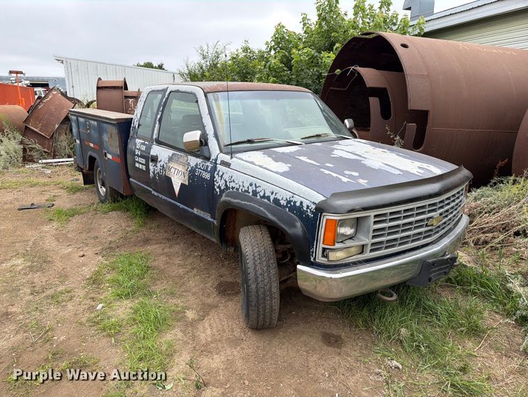 1993 Chevrolet 2500 Ext. Cab Utility Bed Pickup Truck - photo 3