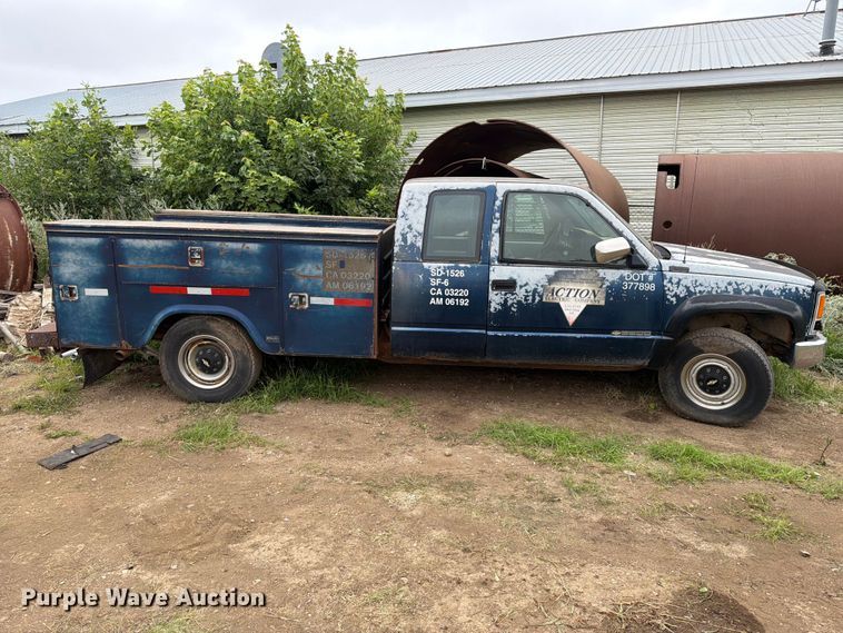 1993 Chevrolet 2500 Ext. Cab Utility Bed Pickup Truck - photo 4