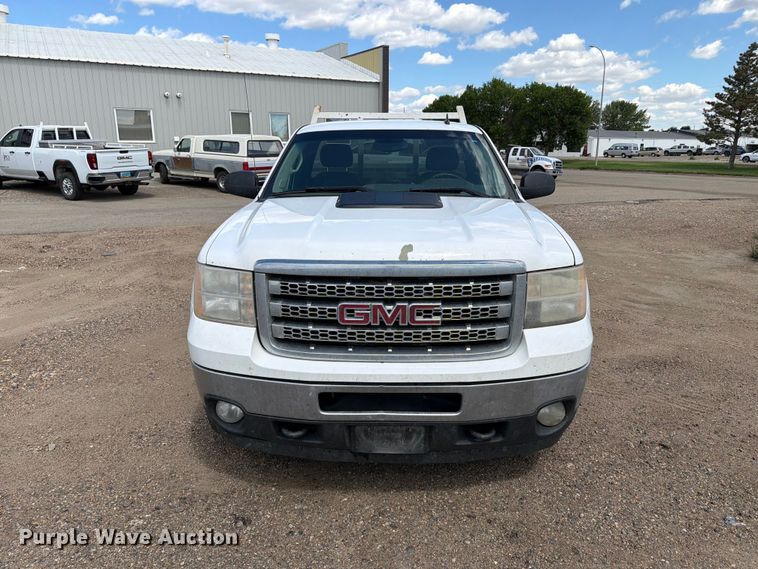 2014 GMC Sierra 2500HD Pickup Truck - photo 2