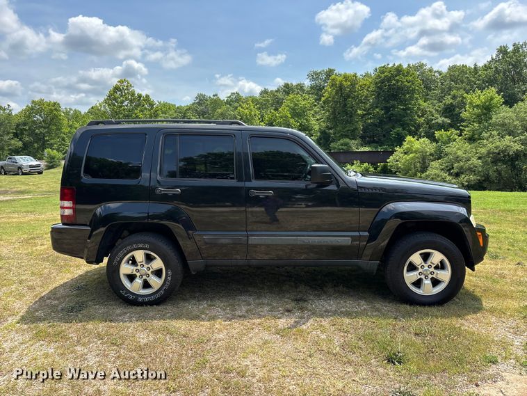 2012 Jeep Liberty SUV - photo 4