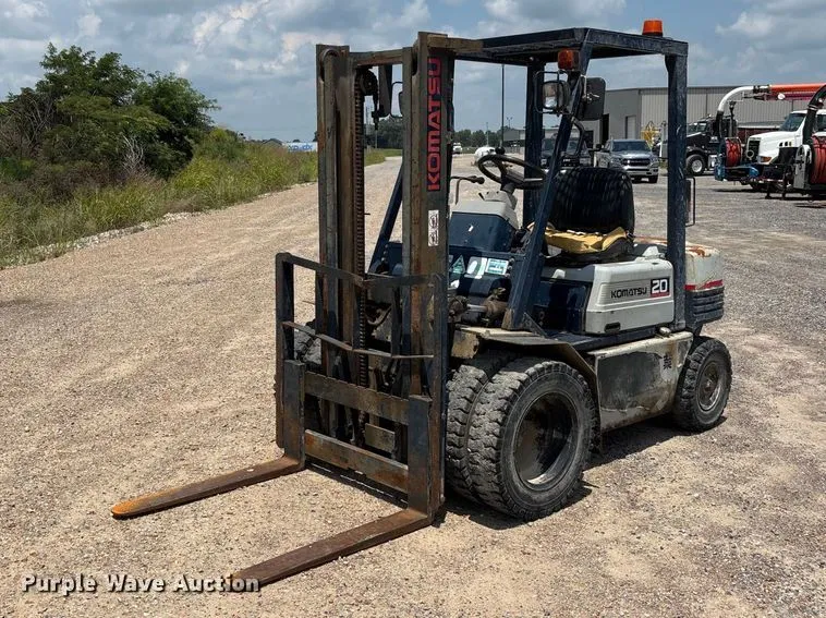 Komatsu FD20-11 Forklift