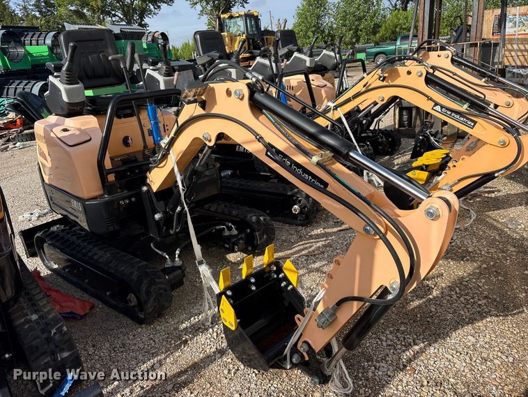 2024 Erie EM15 Mini Excavator - photo 4