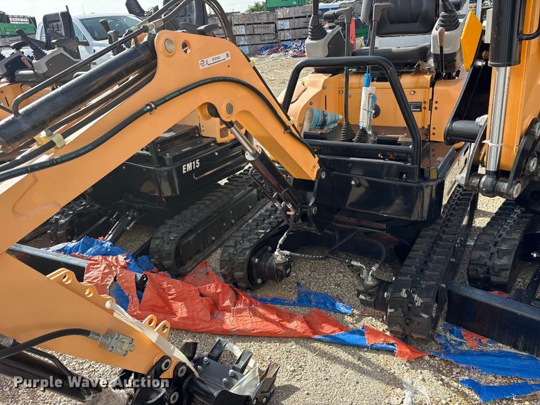 2024 Erie EM15 Mini Excavator - photo 2