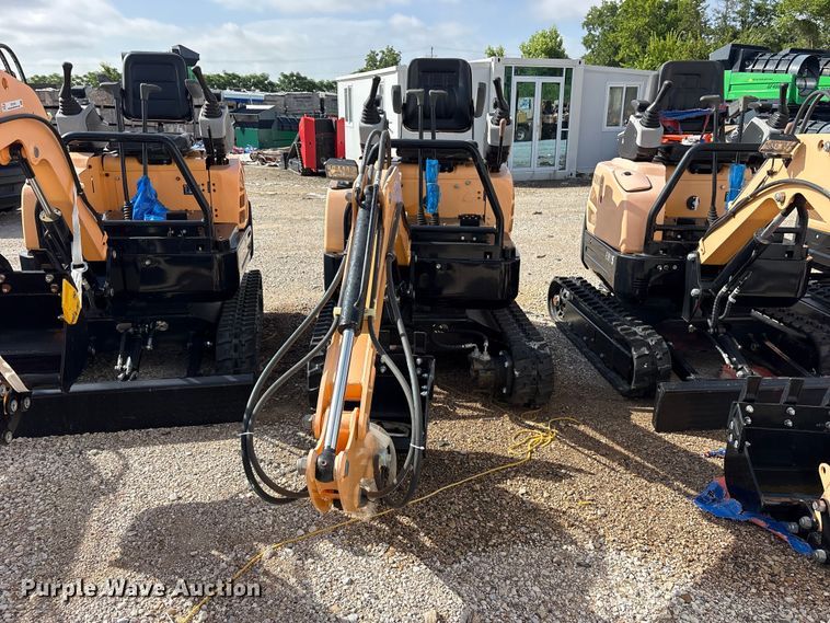 Erie EM15 Mini Excavator - photo 2
