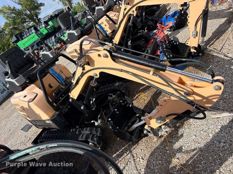 Erie EM15 Mini Excavator - photo 4