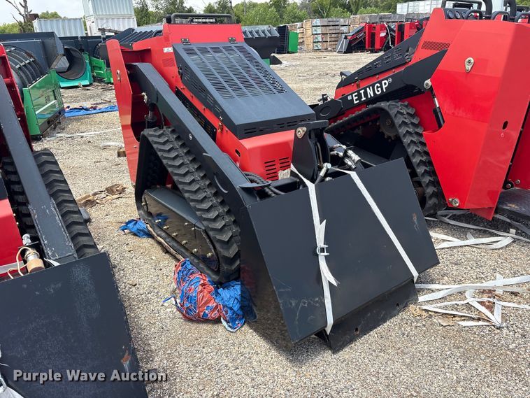 Erie SCL850 Compact Utility Loader - photo 3