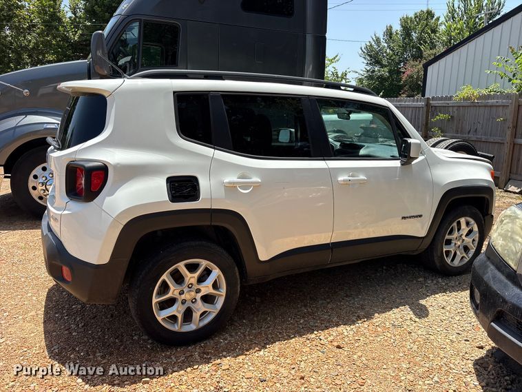 2017 Jeep Renegade SUV - photo 4
