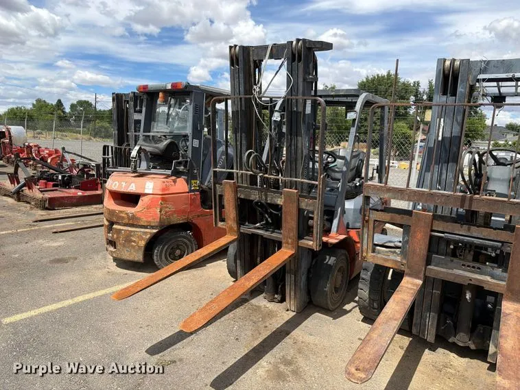 Toyota 7FGU25 Forklift