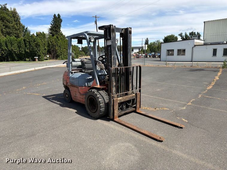 Toyota 7FGU25 Forklift - photo 3