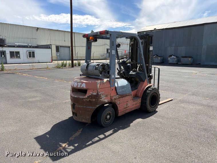 Toyota 7FGU25 Forklift - photo 5