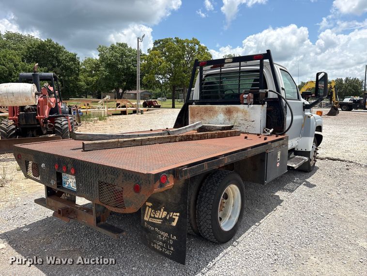 2007 Chevrolet C4 Flatbed Truck - photo 5