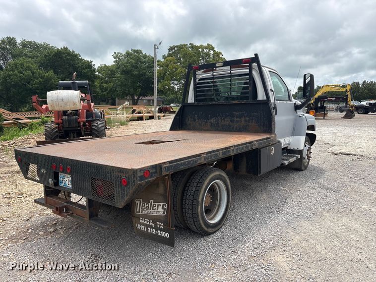 2007 Chevrolet C4 Flatbed Truck - photo 5